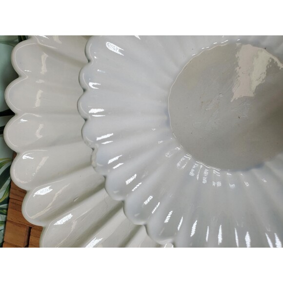 Exquisite White Porcelain Flower Petal Crudités Platter – Elegant Entertaining - Picture 4 of 9